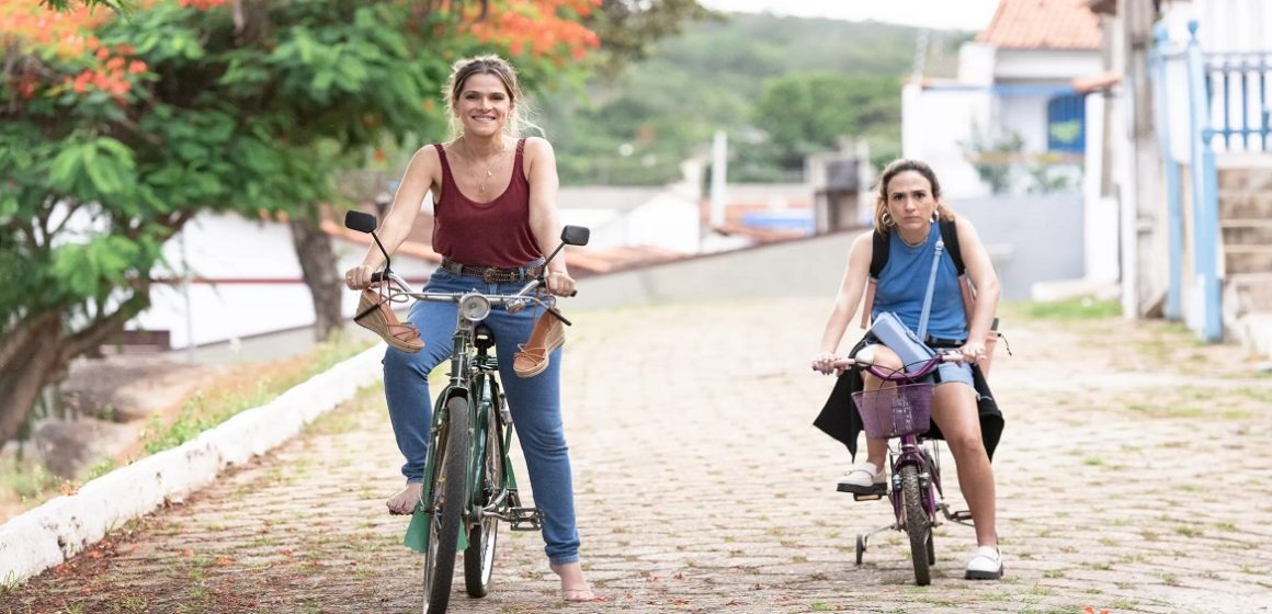 Filme com Tatá Werneck e Ingrid Guimarães atinge 1 milhão de espectadores nos cinemas