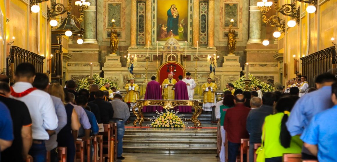 Comemorações do aniversário de Belém iniciam com missa na Catedral