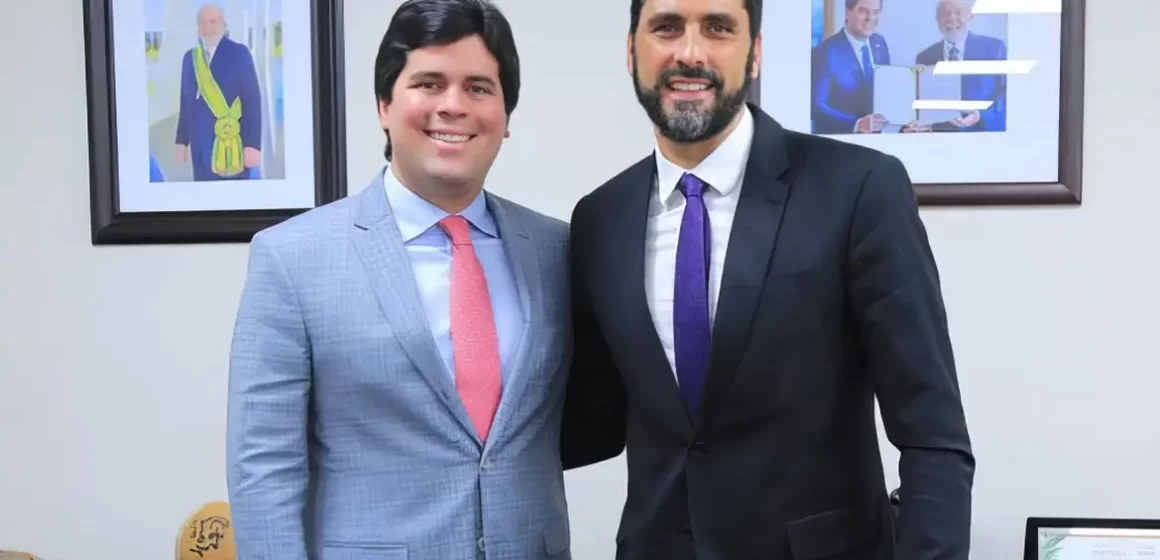 Ex-Flamengo, Athirson assume Secretaria no Ministério do Esporte