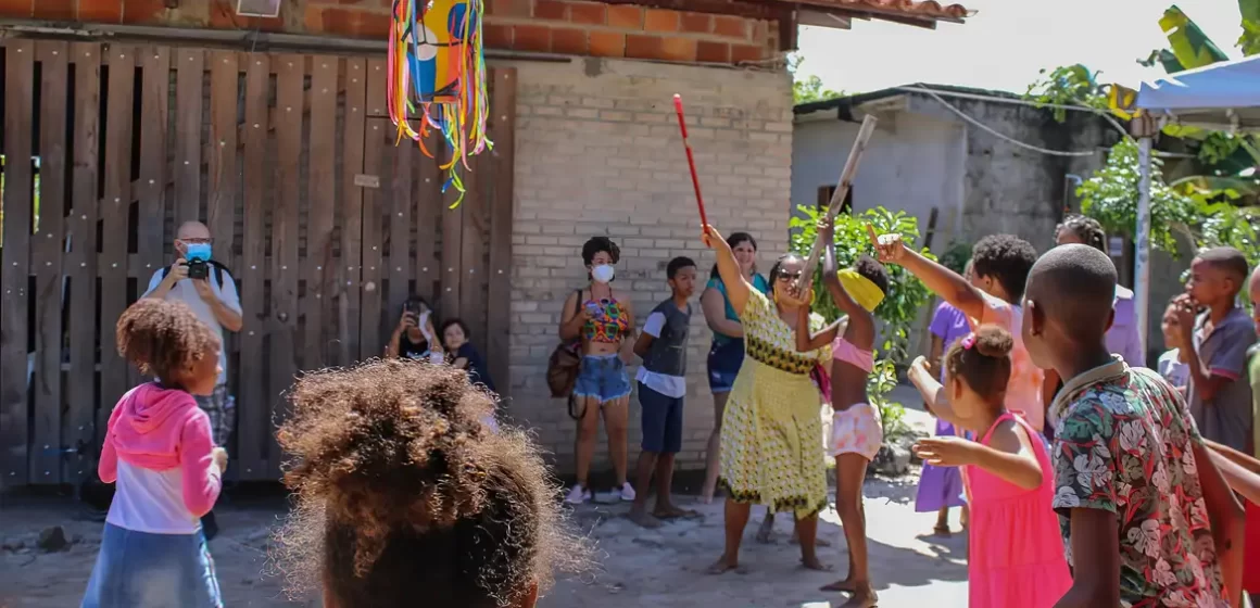 Projeto ensina cultura africana e afro-brasileira com brincadeiras