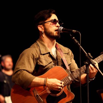 Gabbriel Castro reflete a intensidade humana em “Visceral”
