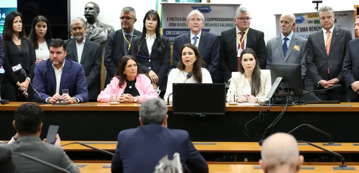 Empresários afetados por reoneração da folha cobram devolução de MP