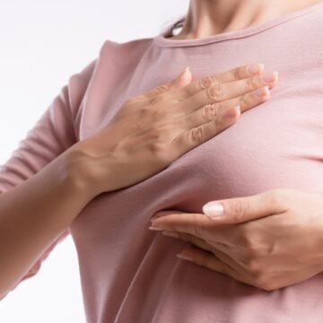 Reconstrução mamária promove autoestima em pacientes com câncer de mama