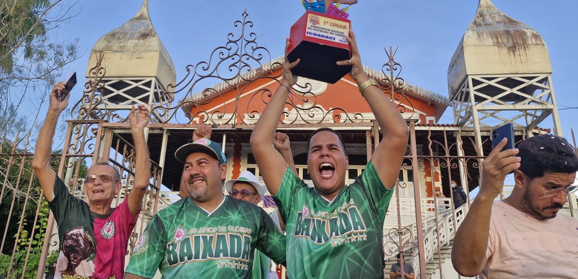 Campeã do desfile das Escolas de Samba do distrito de Icoaraci é a Unidos da Baixada