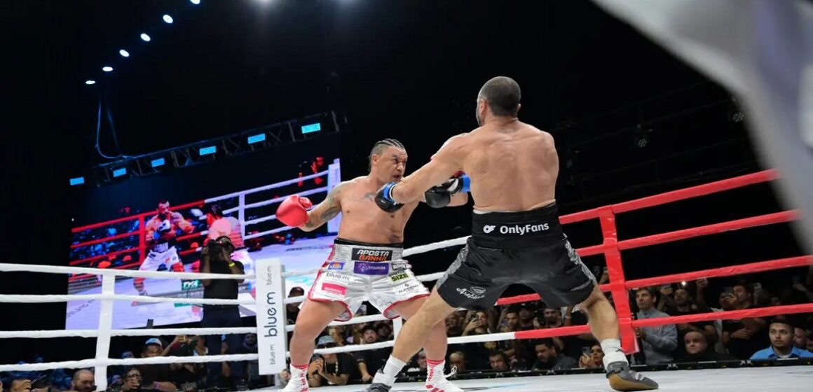 Popó vence Bambam em menos de um minuto
