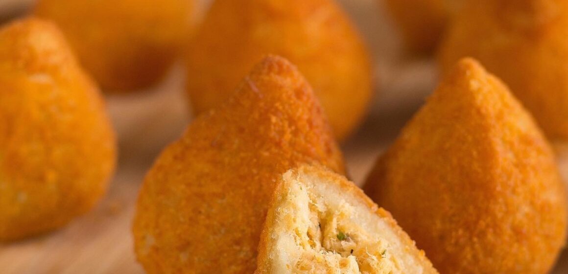 Comidas de rua brasileiras estão no top 100 da TasteAtlas