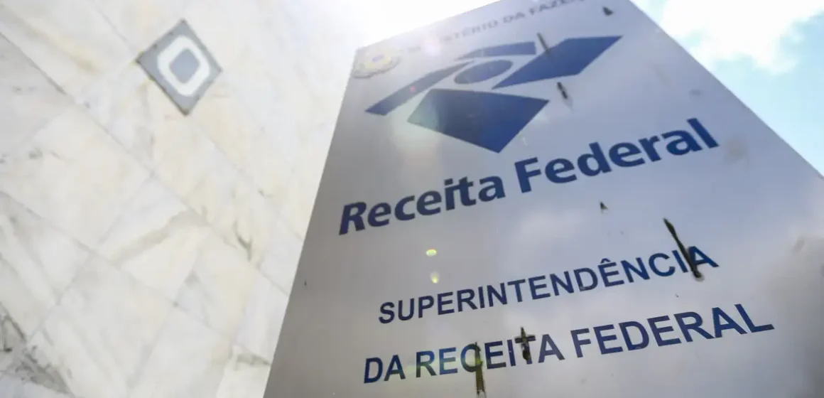 Auditores da Receita aceitam bônus progressivo e encerram greve