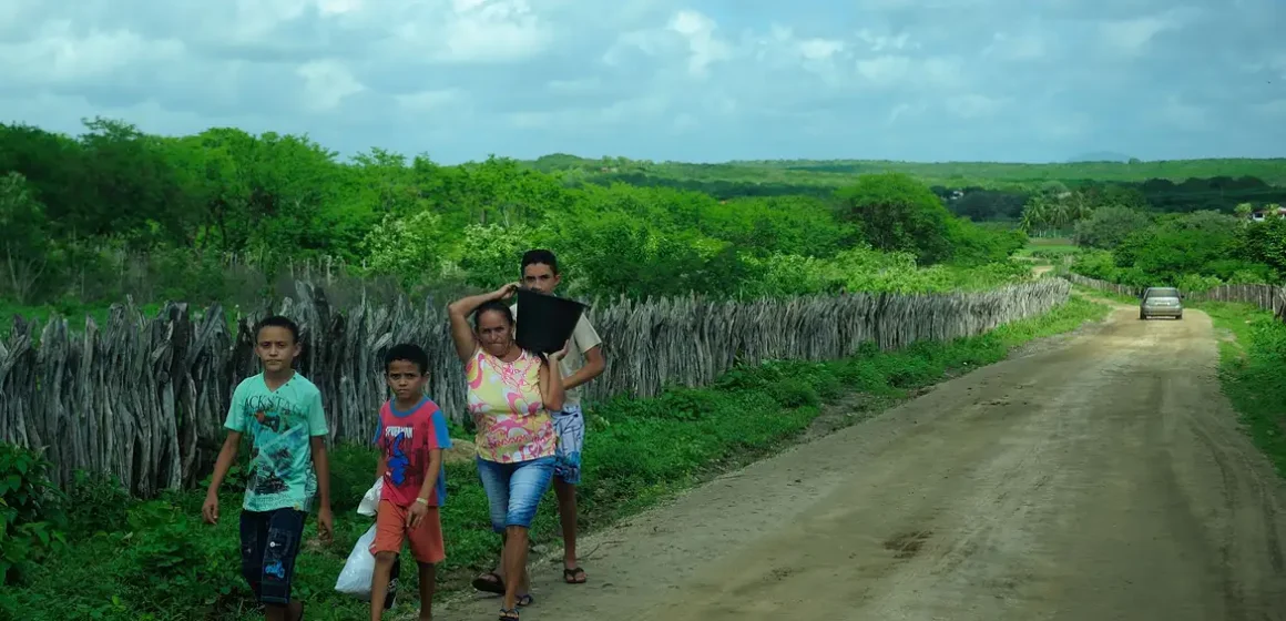 Acompanhamento de famílias para fomento rural é regulamentado