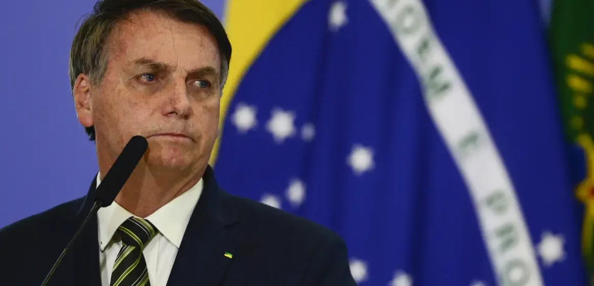 Polícia Federal apreende passaporte de Jair Bolsonaro
