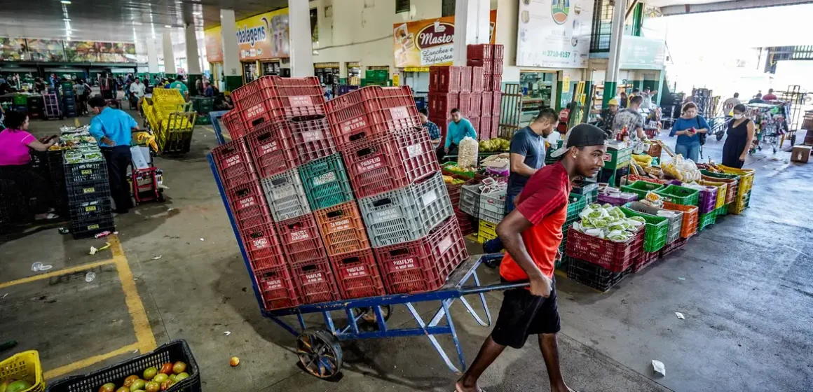 Cenoura, batata, banana, laranja ficaram mais caras em janeiro