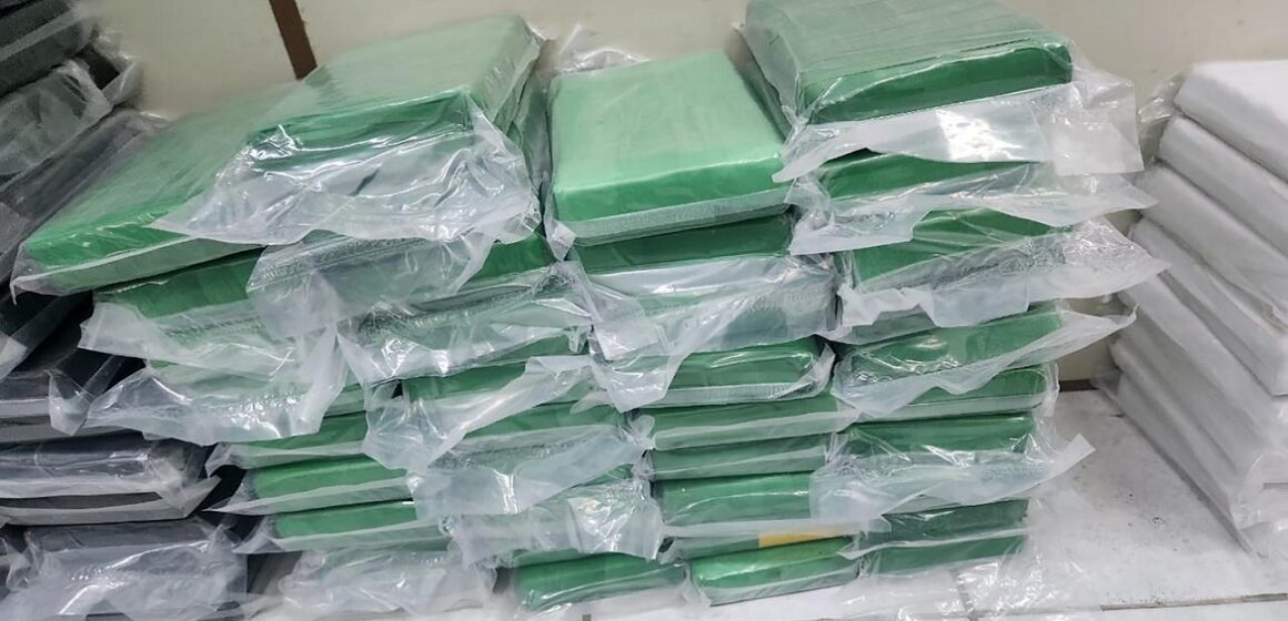 Droga é apreendida em embarcação em Abaetetuba