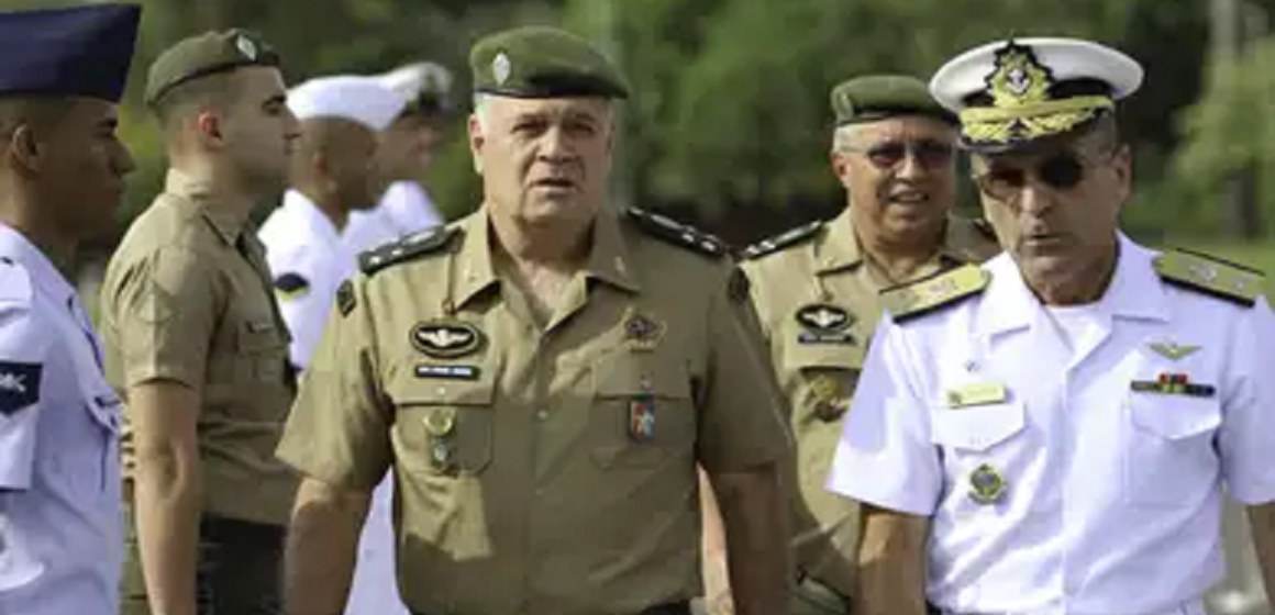 Ex-comandante do Exército confirma reunião com Bolsonaro sobre golpe