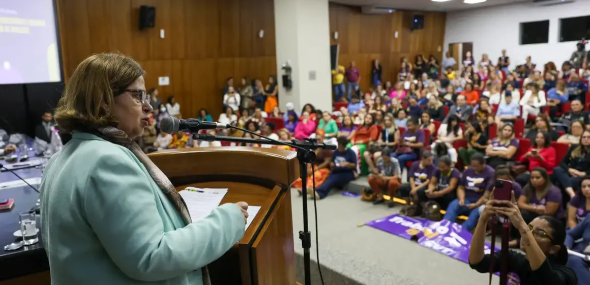 Programa quer incluir mulheres no mercado de trabalho de TI e ciência