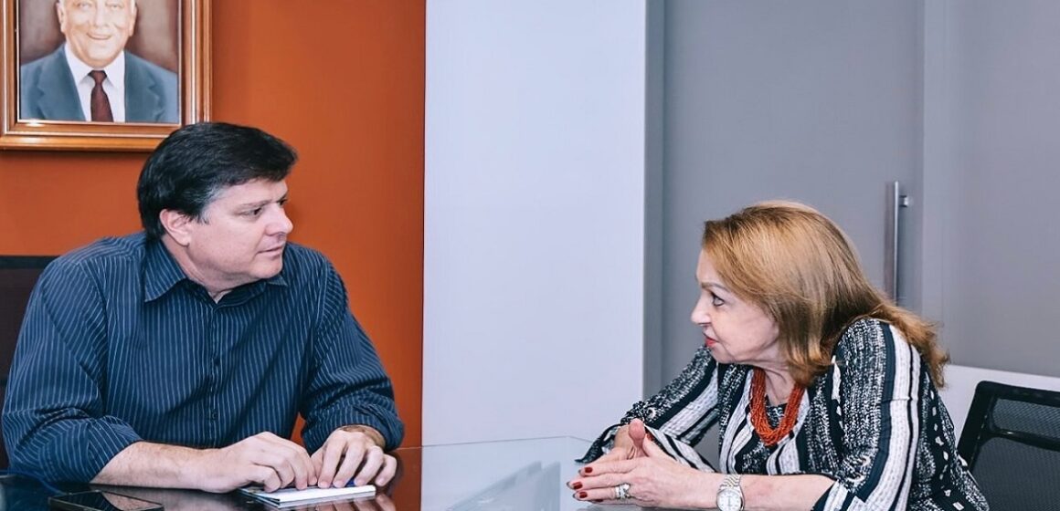 Elcione conversa com presidente do MDB