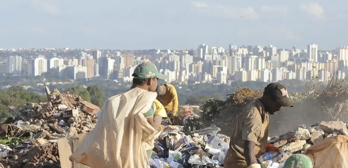 Governo vai cadastrar catadores para facilitar contratação
