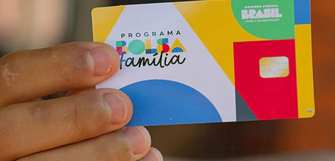 Governo lança estratégia para fiscalizar Bolsa Família e CadÚnico