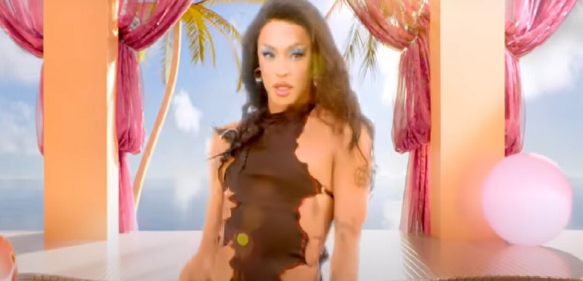 Pabllo Vittar lança melody “Ai Ai Ai Mega Príncipe”