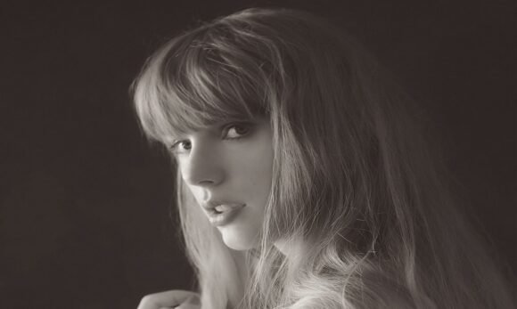 Taylor Swift lança novo álbum com 31 músicas