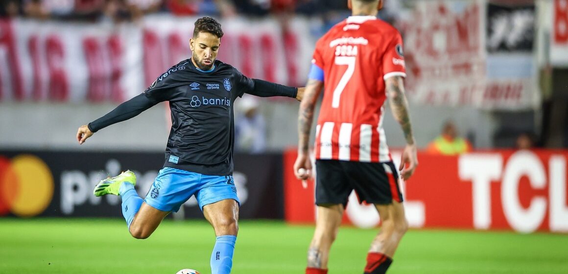 Grêmio vence Estudiantes fora de casa pela Libertadores