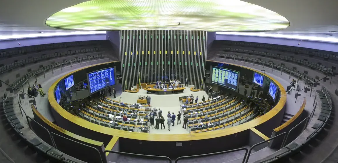 Câmara aprova novas regras para seguro obrigatório de veículos