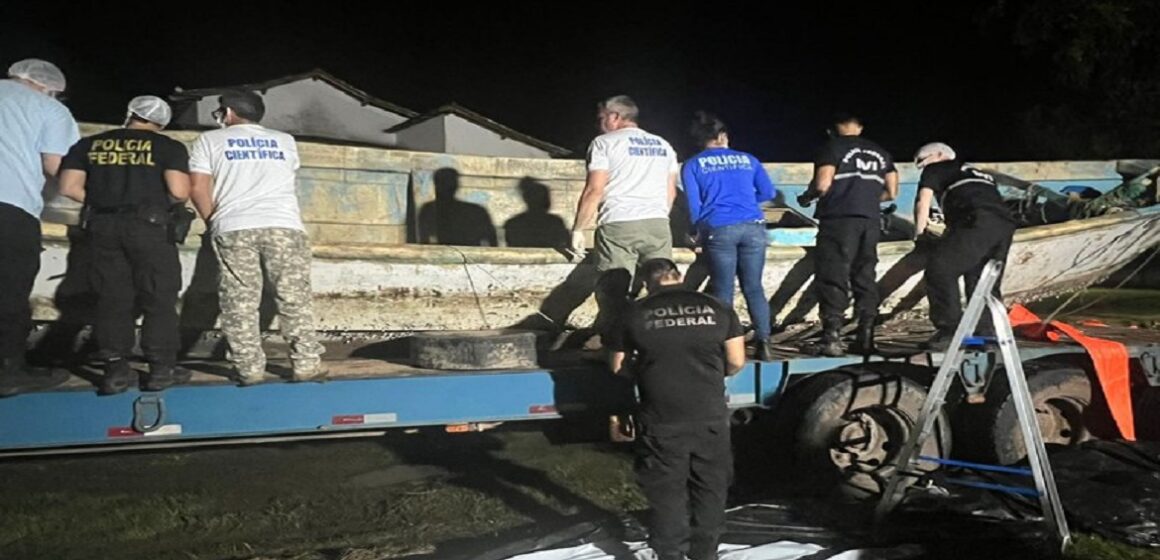 Polícia Federal encontra 9 corpos após resgate de barco à deriva em Bragança
