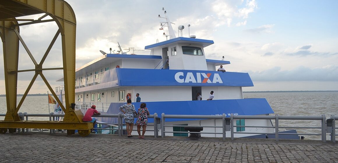 Cidades do Marajó recebem serviços da Agência Barco da Caixa em abril