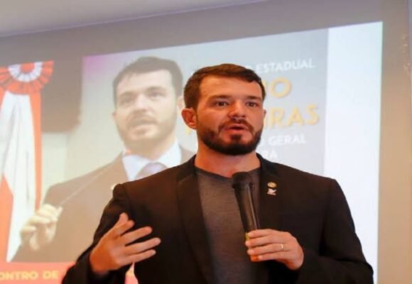 Deputado Fábio Figueiras protocola PL que dispõe sobre treinamento para profissionais de educação sobre Epilepsia