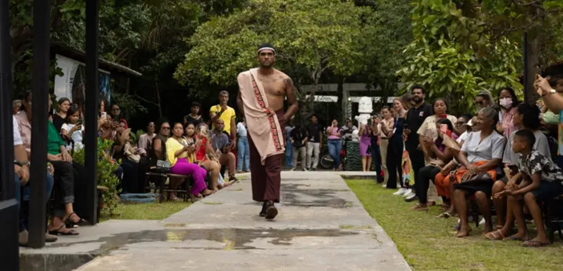 Coleção de moda autoral é lançada com desfile na Ilha do Marajó