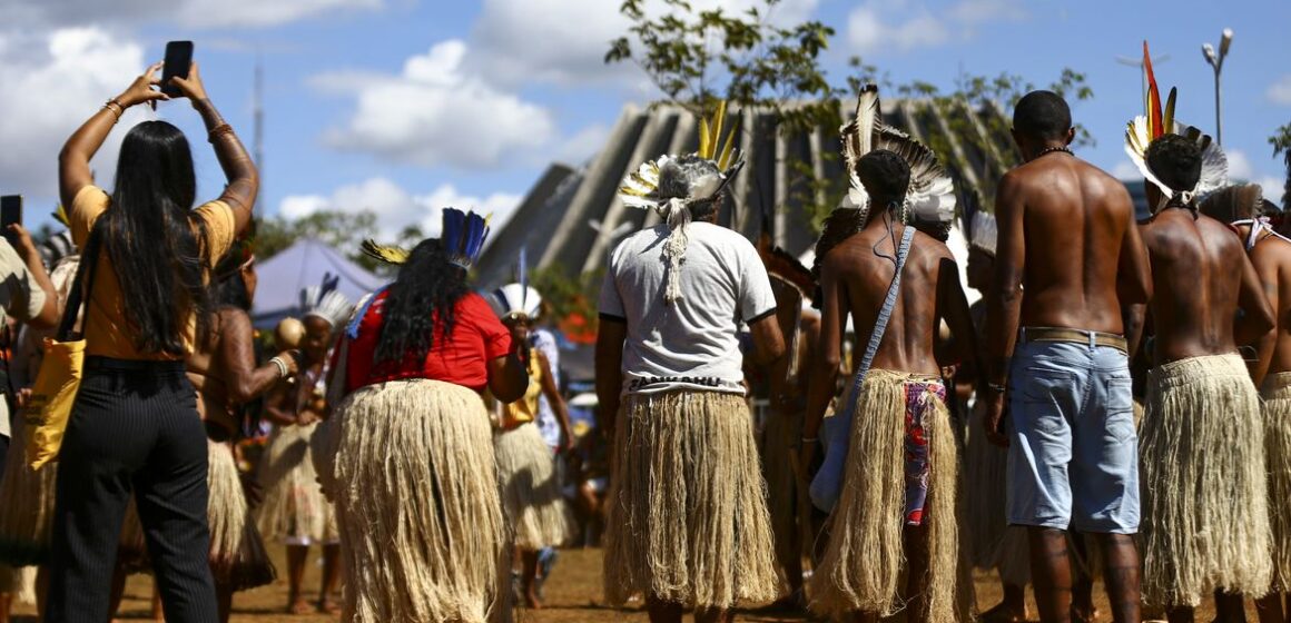 Mobilização indígena em Brasília vai pressionar contra marco temporal