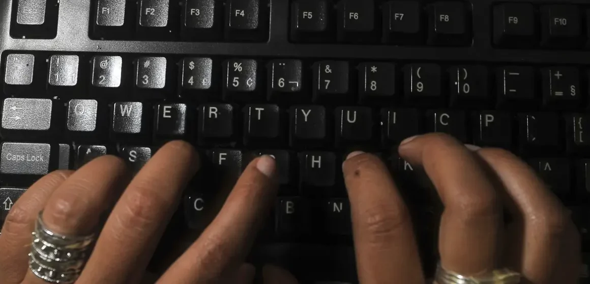 Senacon notifica sites de e-commerce por venda de dióxido de cloro