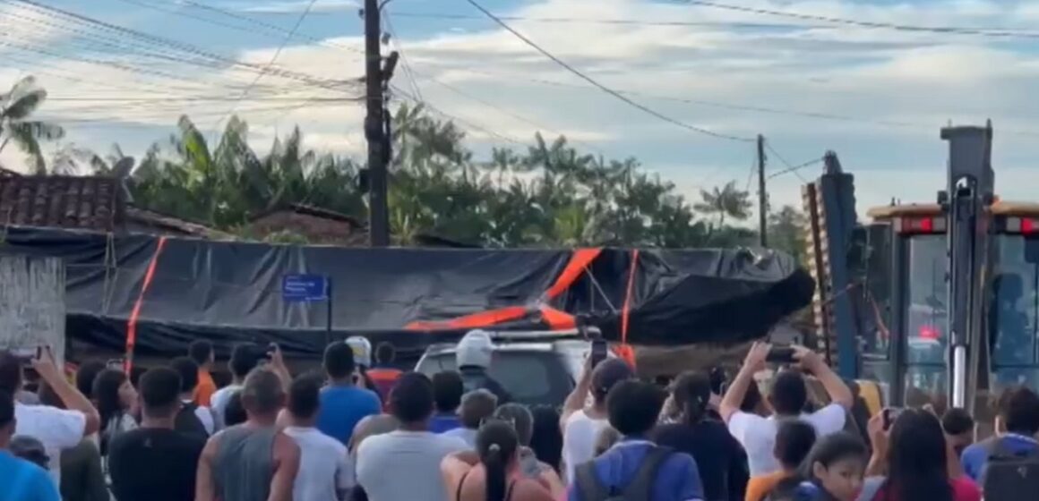 Marinha diz que o barco com corpos encontrado em Bragança é artesanal, não tinha motor, leme, nem sistema de direção