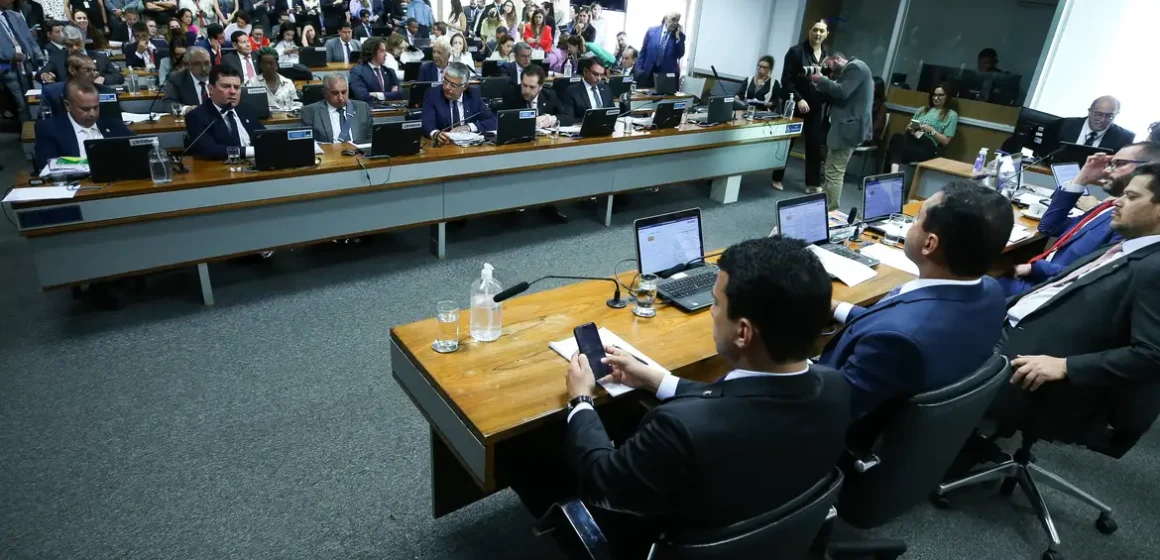 CCJ do Senado aprova projeto que amplia cotas raciais para concursos