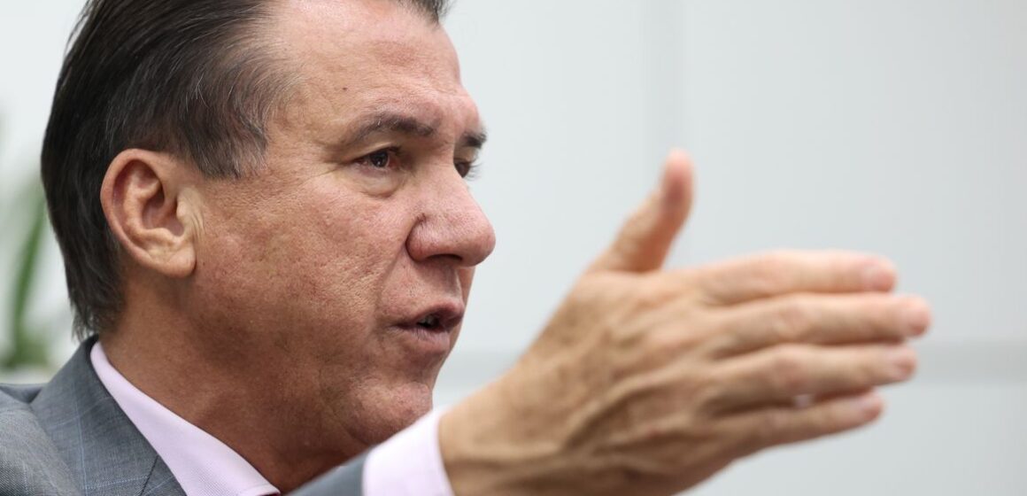 Ministro do Trabalho defende continuidade de cortes da Selic