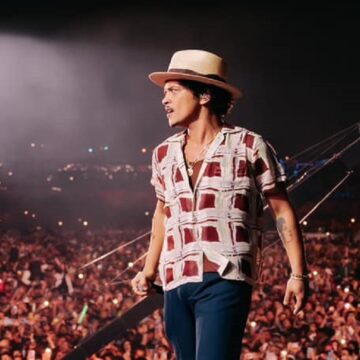 Bruno Mars deseja comemorar aniversário no Brasil