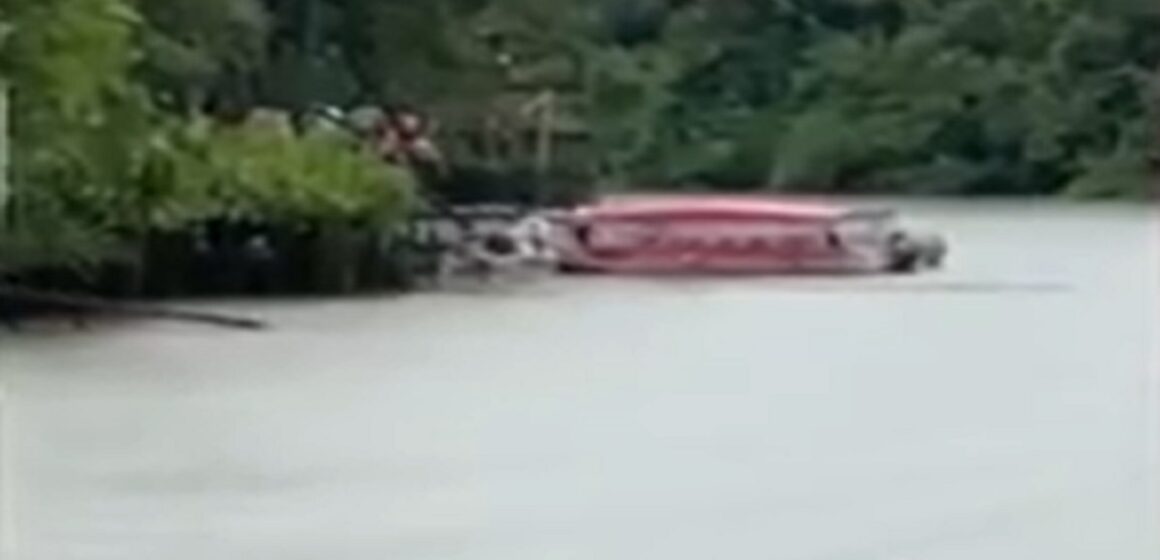 Pessoas caem no rio após colisão entre jet ski e lancha na ilha do Combu