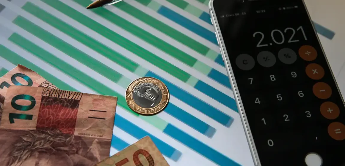 Mercado reduz projeção de inflação e prevê crescimento da economia