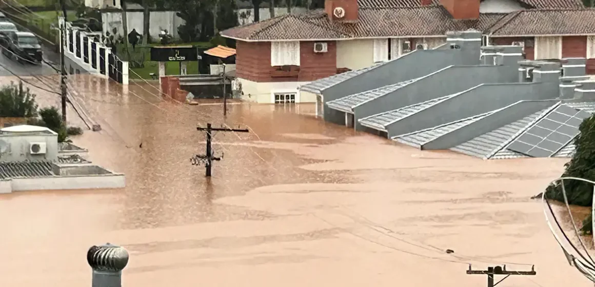 Chega a 83 o número de mortes no Rio Grande do Sul pelas fortes chuvas
