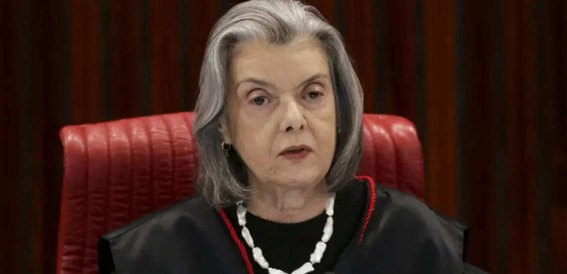 Ministra Cármen Lúcia é eleita presidente do Tribunal Superior Eleitoral
