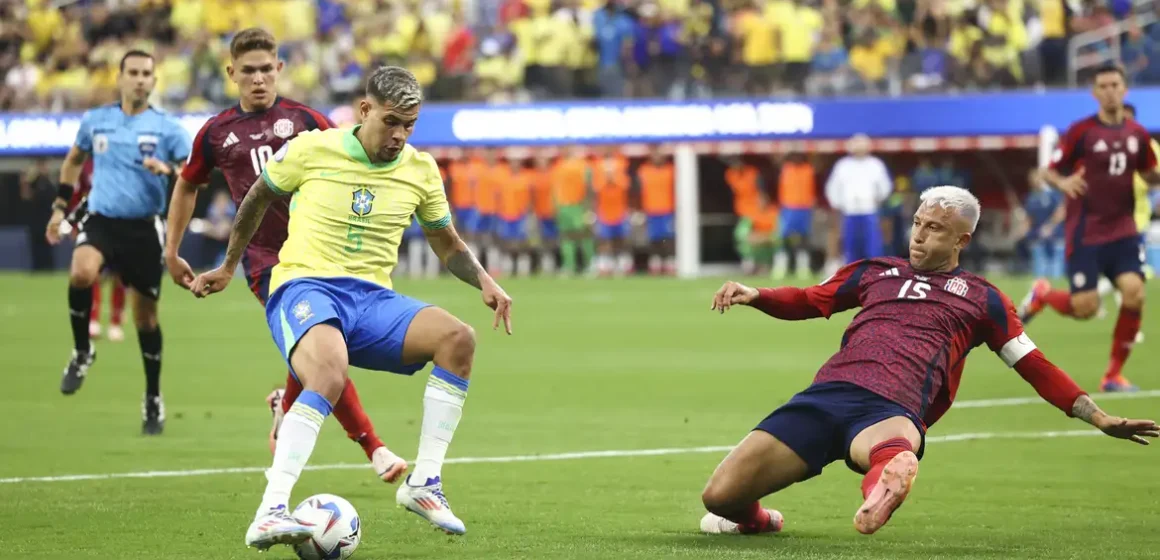 2024-06-25t024013z_683887941_mt1usatoday23615493_rtrmadp_3_soccer-copa-america-brazil-vs-costa-rica_1 Brasil não sai do empate com Costa Rica na estreia da Copa América