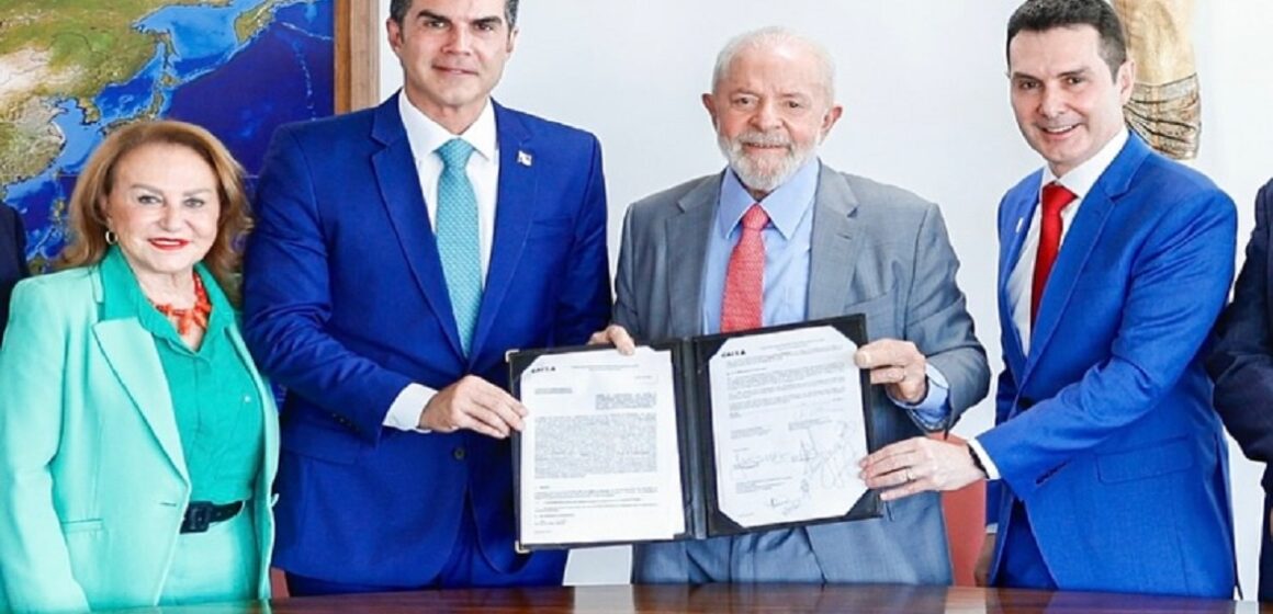 445002843_18432036664001044_1755907151974265002_n Elcione participa de assinatura importante para Belém