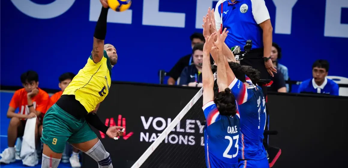 Liga das Nações: Brasil vai às quartas, apesar de revés contra França