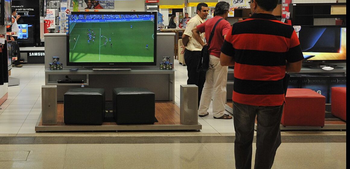 País tinha 9,4 milhões de empresas em 2022, mostra pesquisa do IBGE
