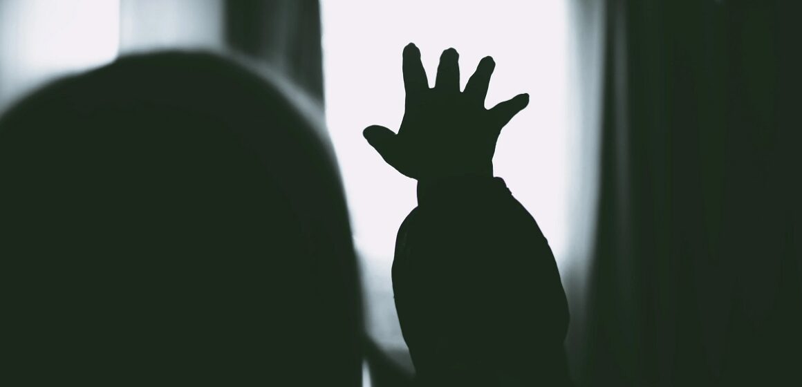 Nos Estados Unidos, estado aprova pena de morte para quem estuprar crianças