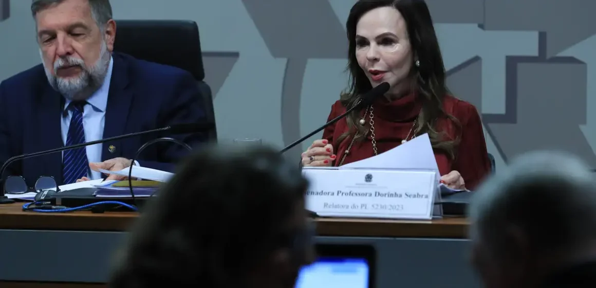 Comissão do Senado aprova texto da reforma do ensino médio