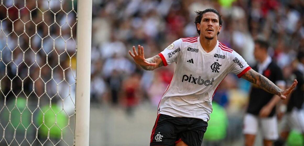 Flamengo aplica 6 a 1 no Vasco no Brasileirão