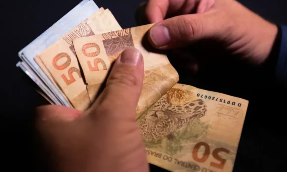 Receita restitui R$ 8,5 bilhões a 5,75 milhões de contribuintes