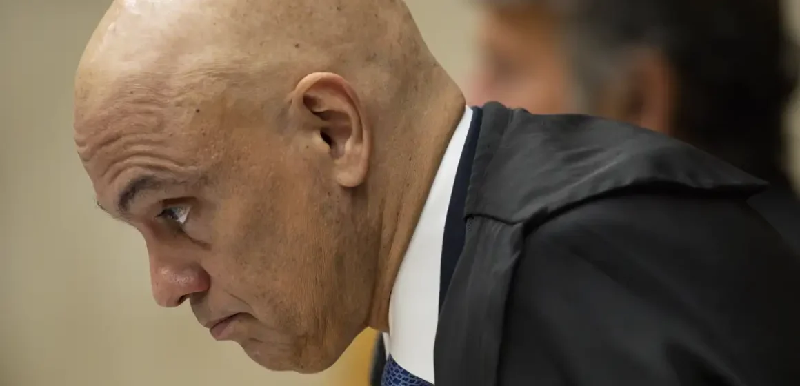 Moraes se declara impedido de julgar presos por ameaças a sua família