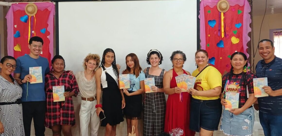 Projeto lança livro de poemas escrito por estudantes da rede estadual