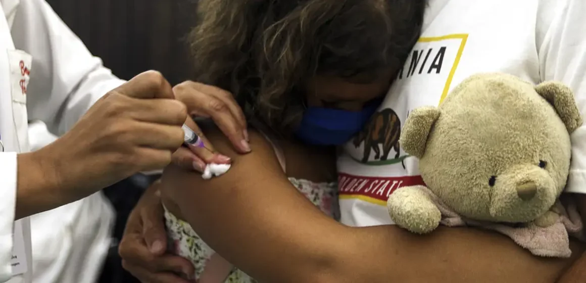 Ministério da Saúde reforça importância da vacinação infantil contra a covid-19