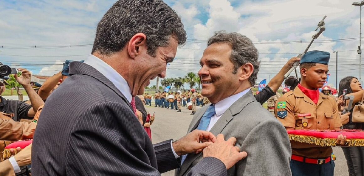 Priante é homenageado com medalha